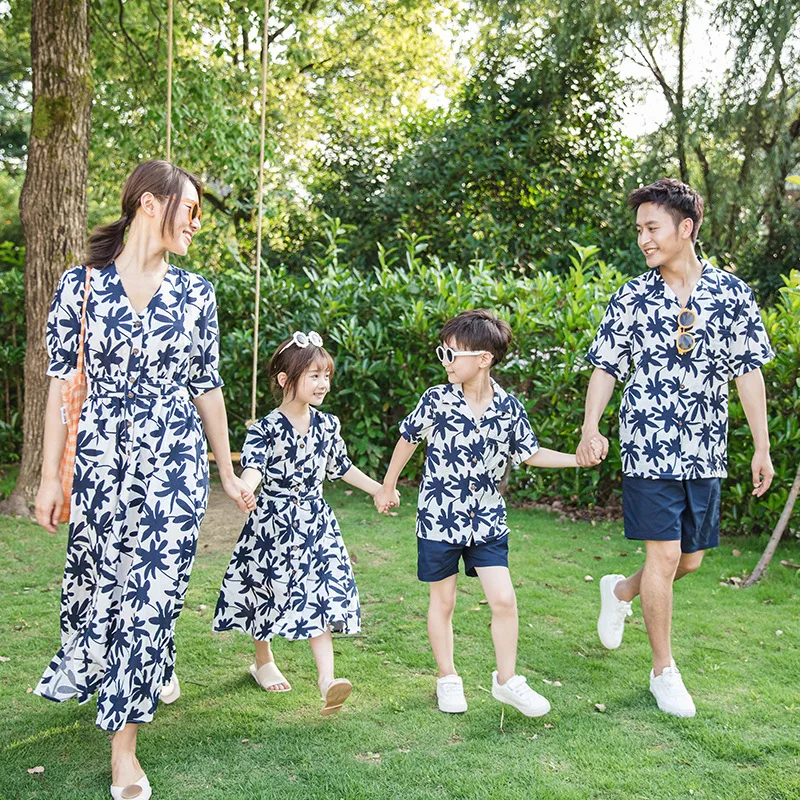 Vacation Look Parent-child Outfit Resorts 2024 Family Clothes Dad and Son Matching Shirt Outfits Korea Mom Daughter Floral Dress