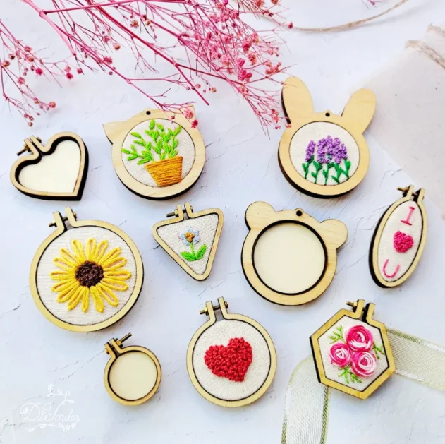 Mini Wood Embroidery Hoop Pendant Laser Cut Embroidery Frame Tiny Stitching Jewelry Hoop For Necklace Oval And Round