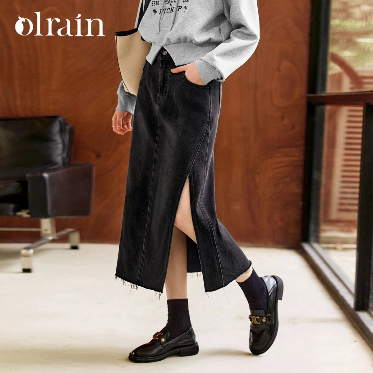 

OLrain Denim Long Skirts Women's Autumn 2026 New Retro Solid high Waist Skirt Straight Elegant Slit Jean Bottom M56QB82812