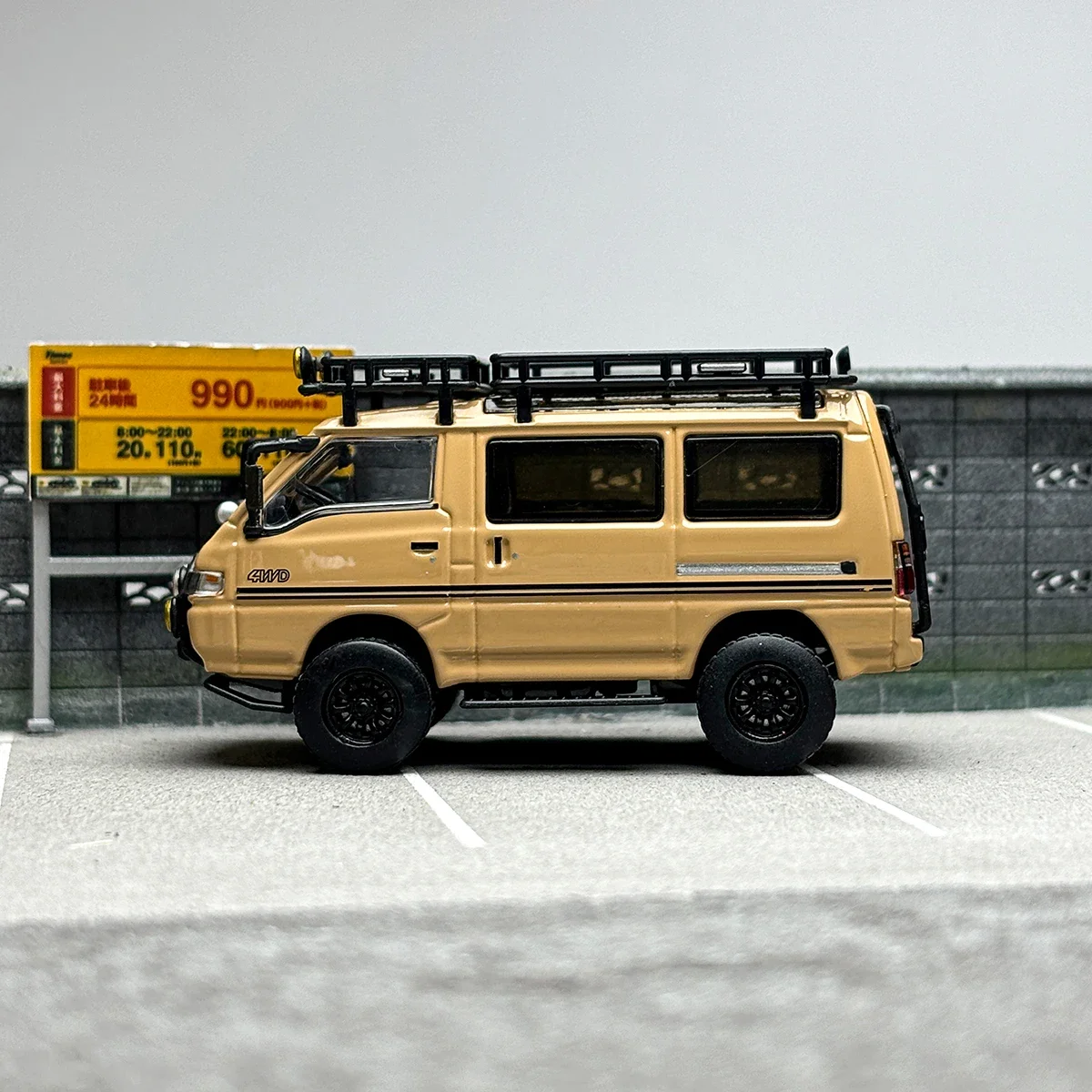 Gegoten modelauto 1/64 Delica Car ModeI Terreinwagen Camper Speelvoertuigen Originele doos