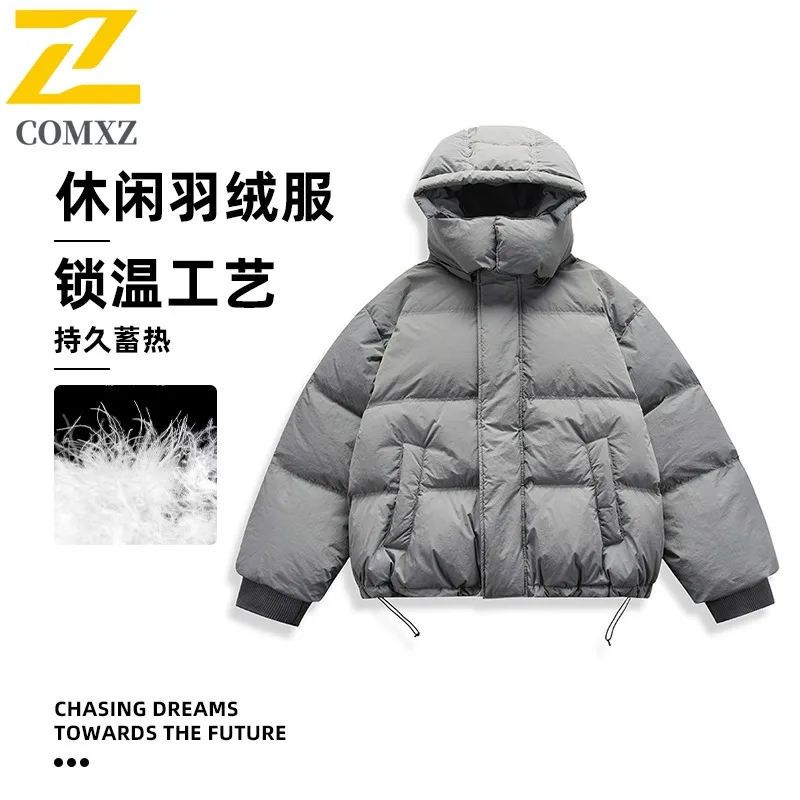 Jaket Musim Dingin Pria COMXZ 2025 Longgar Trendi untuk Perjalanan Jalanan Ringan Jaket Ski Berlapis Premium Desain Mantel Berlapis Salju