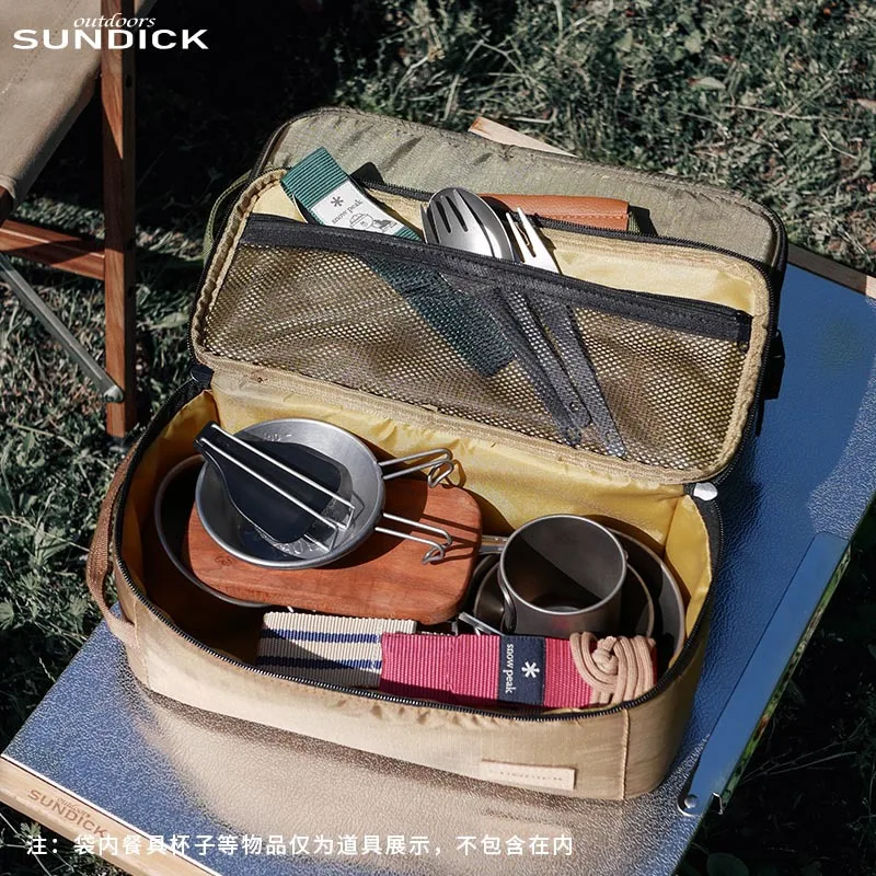 أدوات مائدة للنزهات الخارجية وأكواب وحقائب تخزين للضيوف الجبلية، بما في ذلك رؤوس الموقد وأسطوانات الغاز وأكياس التخزين