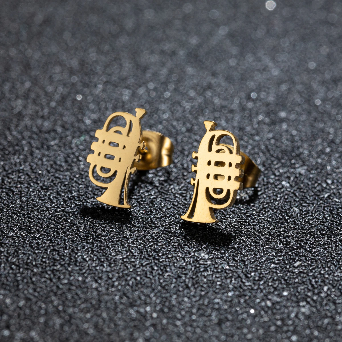 1Pair Stainless Steel Instrumental Saxophone Earring For Woman Mother Gift Musical Jewelry