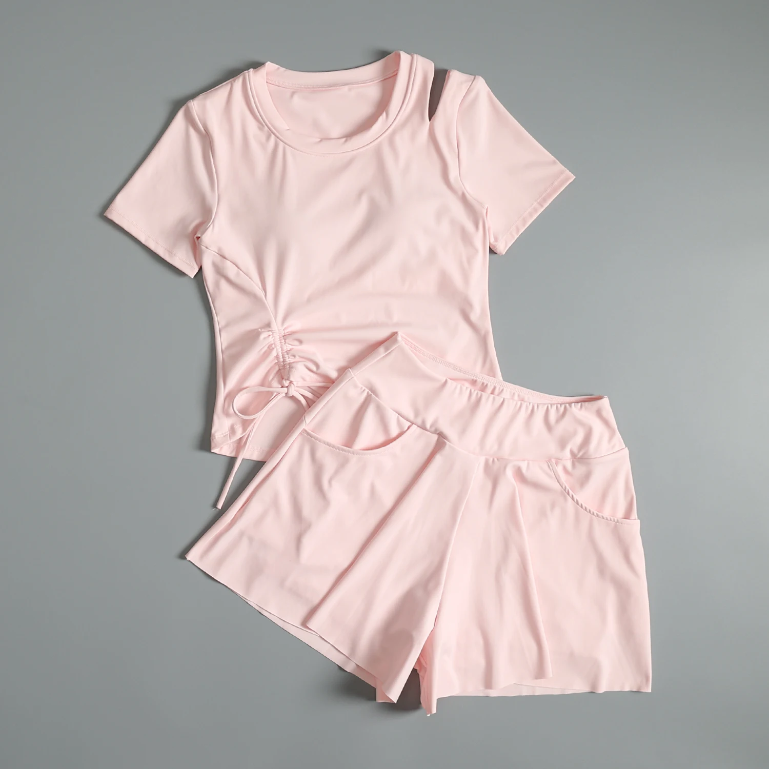 

Sports suits for women summer fashion high-end gym training with chest pad yoga short sleeves loose breathable running shorts
