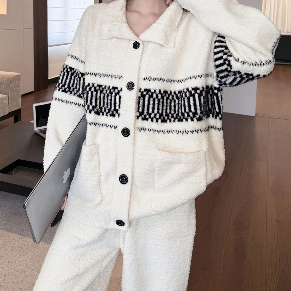 Half Flannel Pajamas for Women Autumn and Winter Thick Warm Home Suit Set Cardigan Sweater Outside Loose Oversized