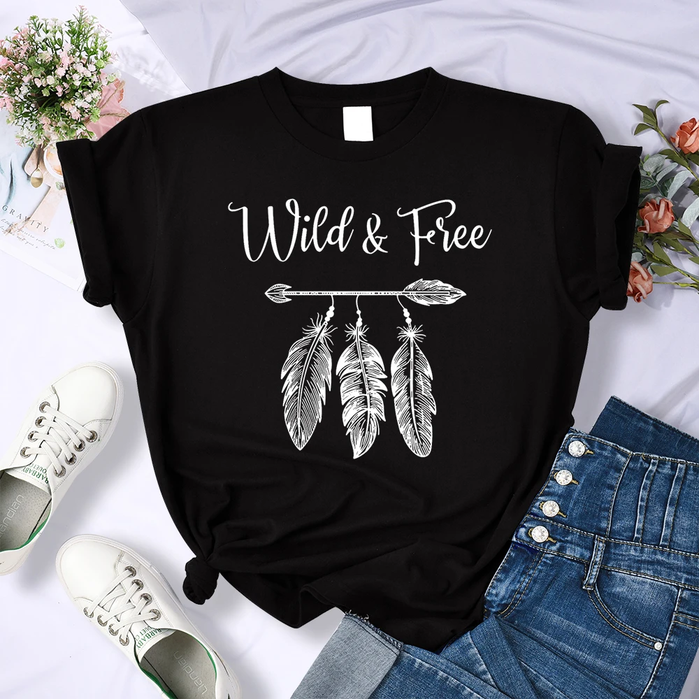 Wild And Free Boho Feathers Female Tshirt Hip Hop Casual Crop Top Casual Sport Clothing Fashion Breathable Cool T Shirt Women