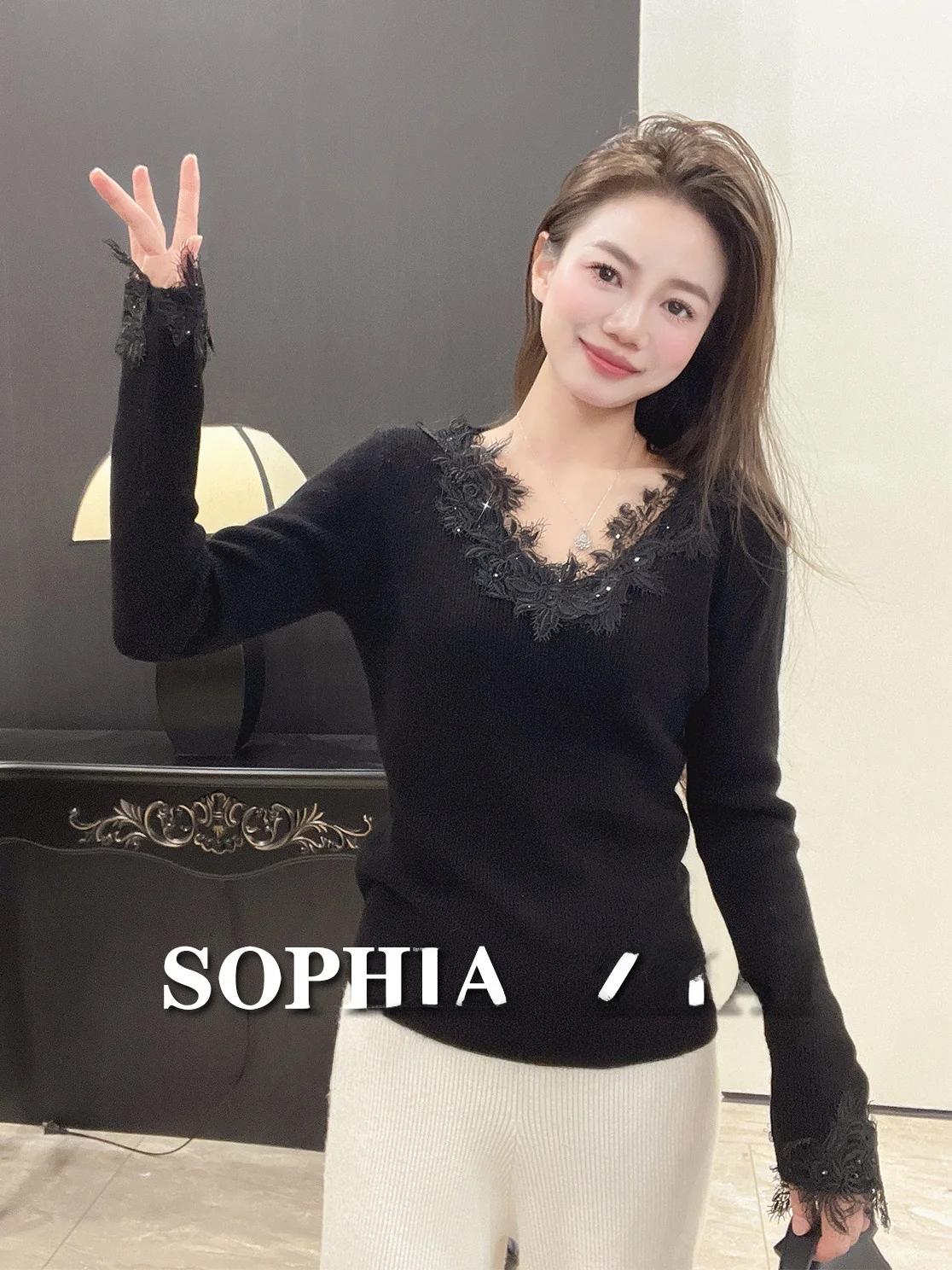 

iny Lace Splicing Design 00 Wool Women's Knitted Sweater Inner Wear French Sle Slim Fit Soft Wave Pattern Embellied