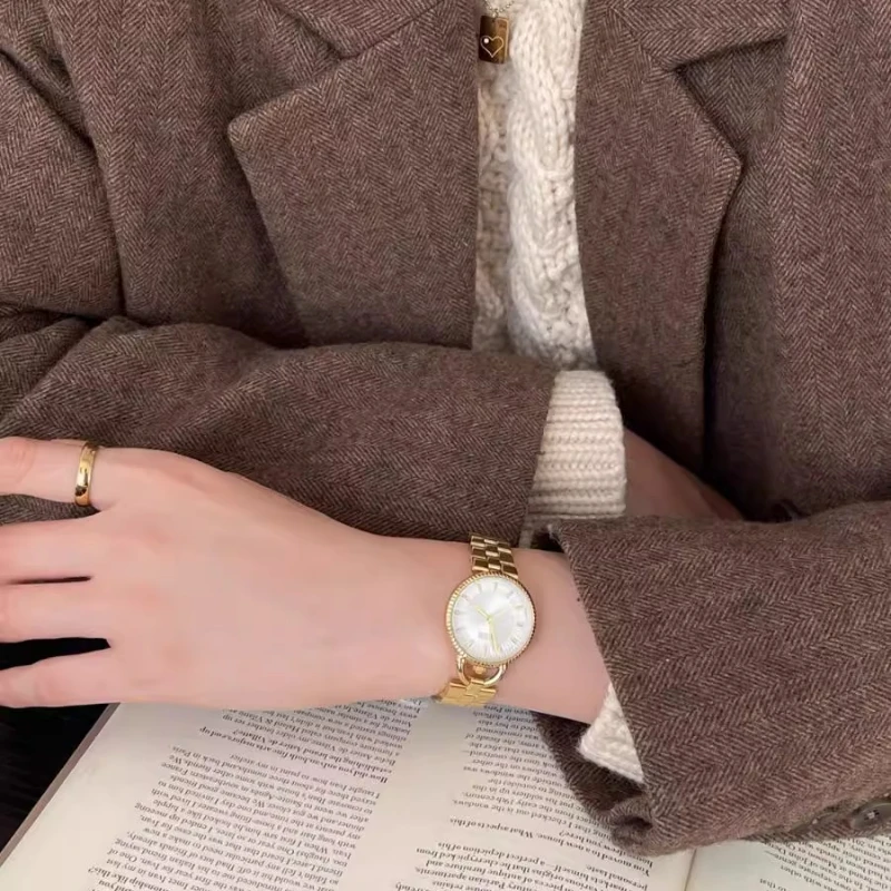 Classic Trend Ladies Watch Elegant Simple Light Luxury Retro 2025 Waterproof Quartz Watch Birthday Gift