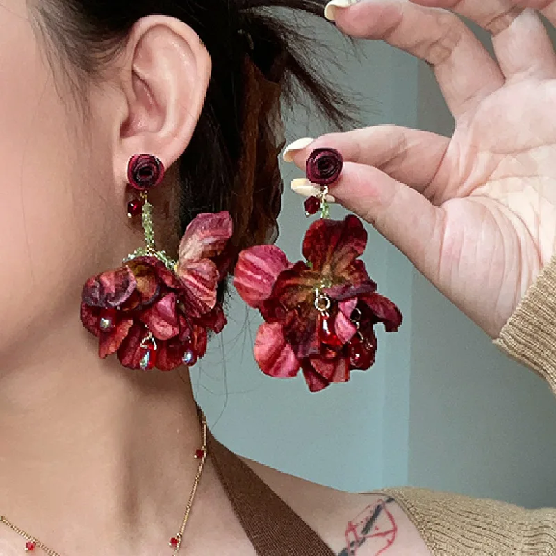 Burning Roses Autumn/Winter Crystal rose earrings with exaggerated retro ambience feel wine red emulation flower earrings for fe