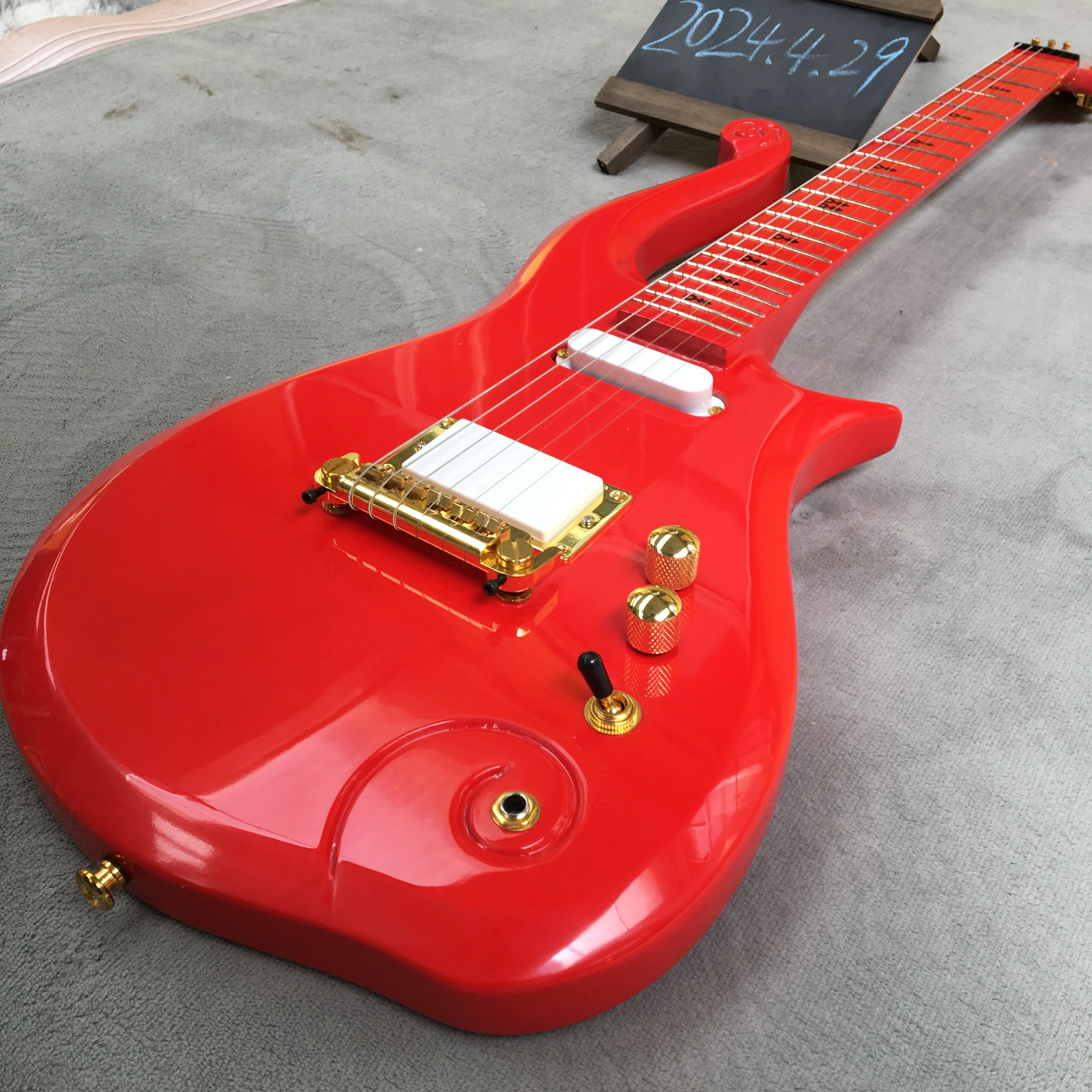 6-string special-shaped electric guitar in stock guitars gold hardware guitarra free shipping  red prince cloud guitars