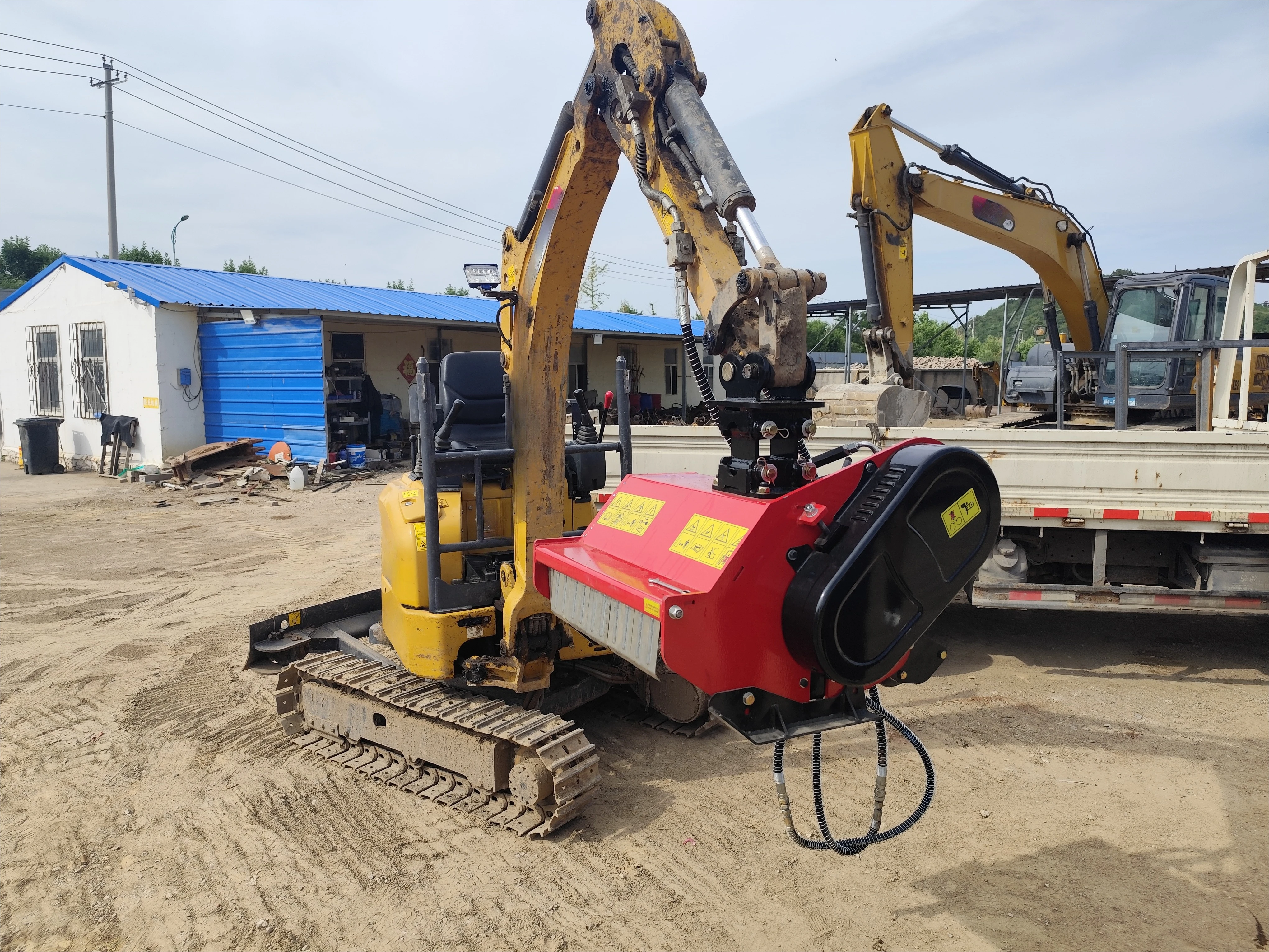 جرار مزارع مساعد حفارة صغيرة قاطع غاز المرفقات جزازة المرفقات Mulcher لجرار جزازة العشب المتوسطة الكبيرة