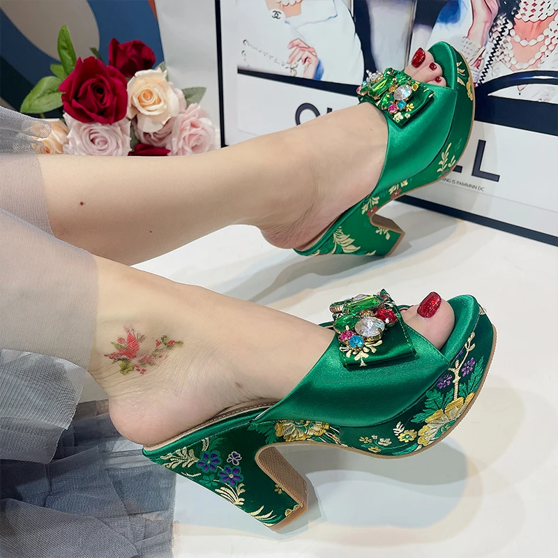 Fashionable Top Italian Designers 2023 Luxury Elegant Clutch Bag Embroidery Bright Diamond Summer Party Women's High Heels Shoes