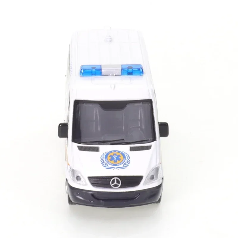 XCARTOYS 1:64 Cast Micro Mercedes Benz Lingte Shenzhen Airport Ambulance Diecast Automotive Model Ornaments Cas Toys Gift