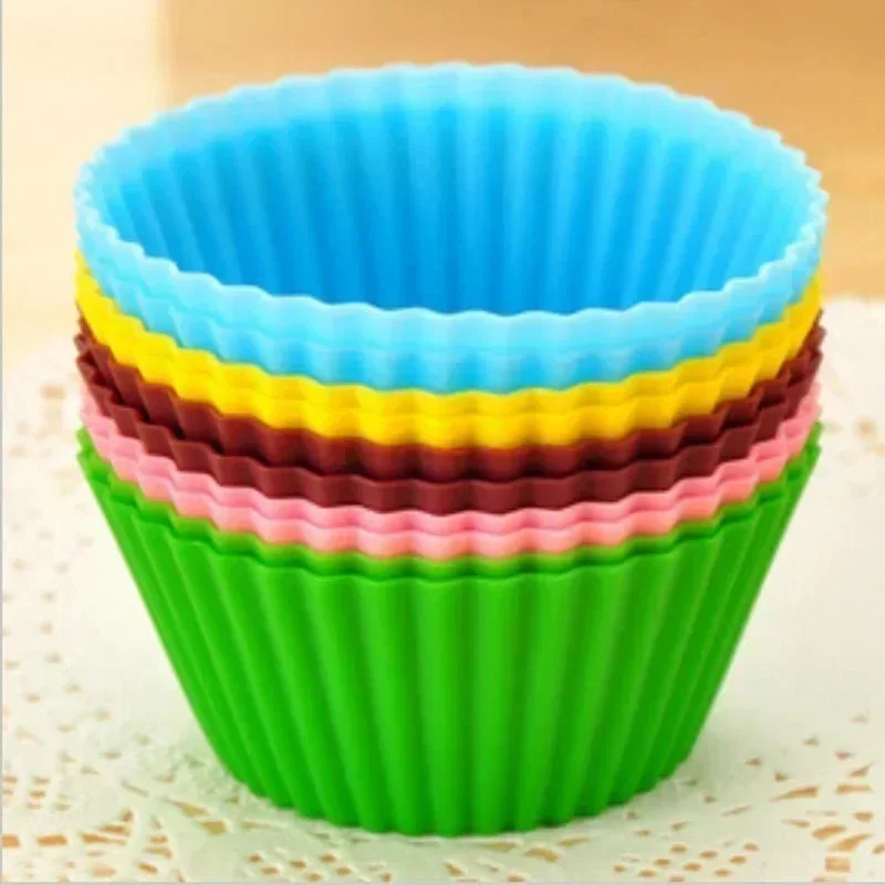 12pcs baking cake mold(random color)