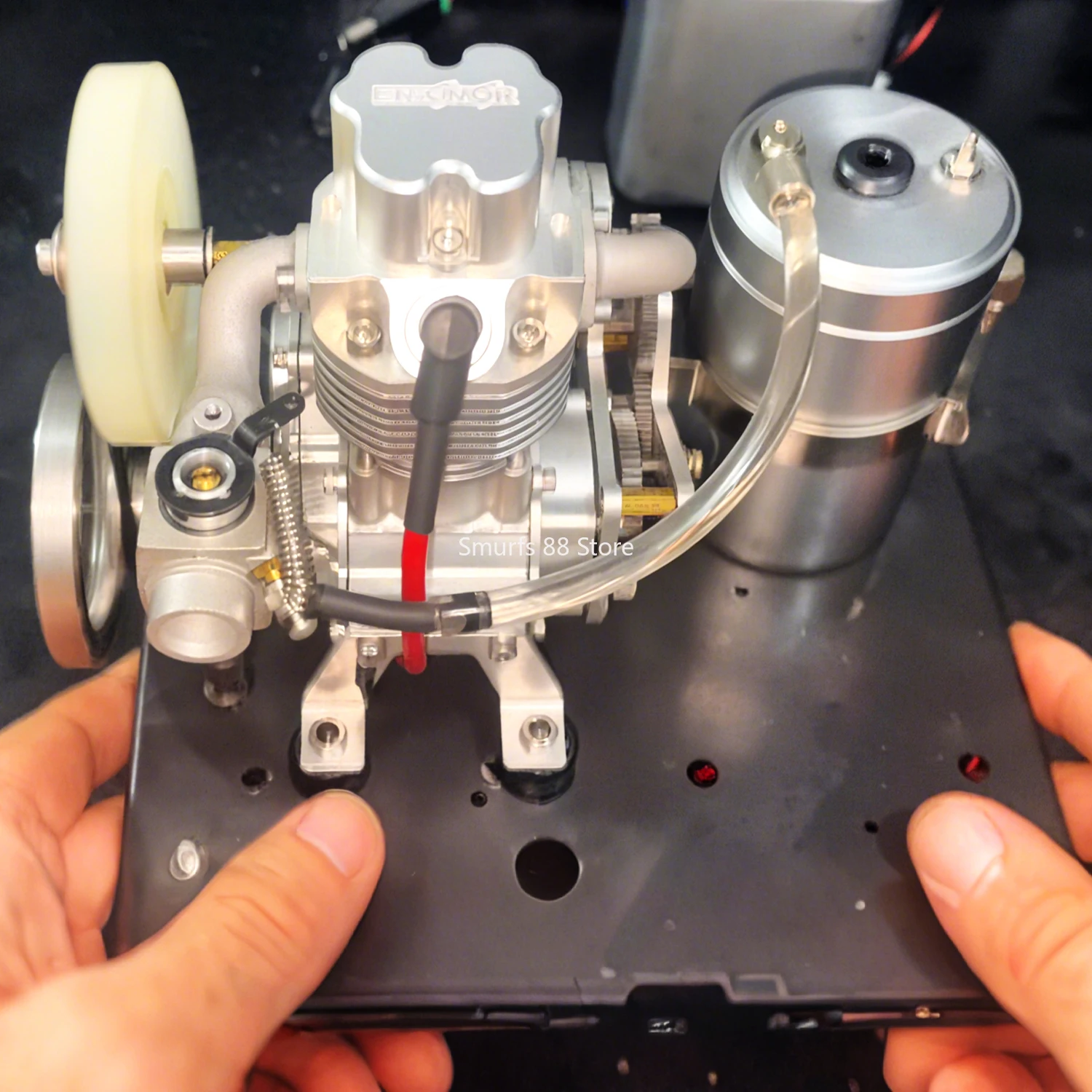 

GS Single Cylinder Engine Model 8CC Metal Four Stroke Air-cooled Engine Model with Base and Fan Electric Start Version Toy DK-01