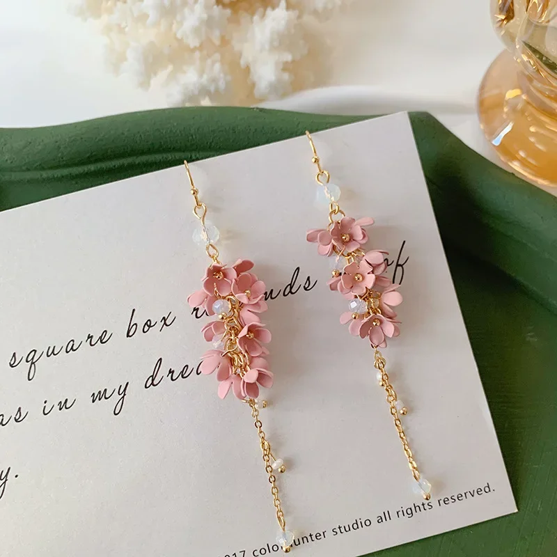 Japanese Style Fairy Pink White Flower Tassel Clip Earrings No Piecing Long Crystal Elegant Floral Bride Earrings for Wedding