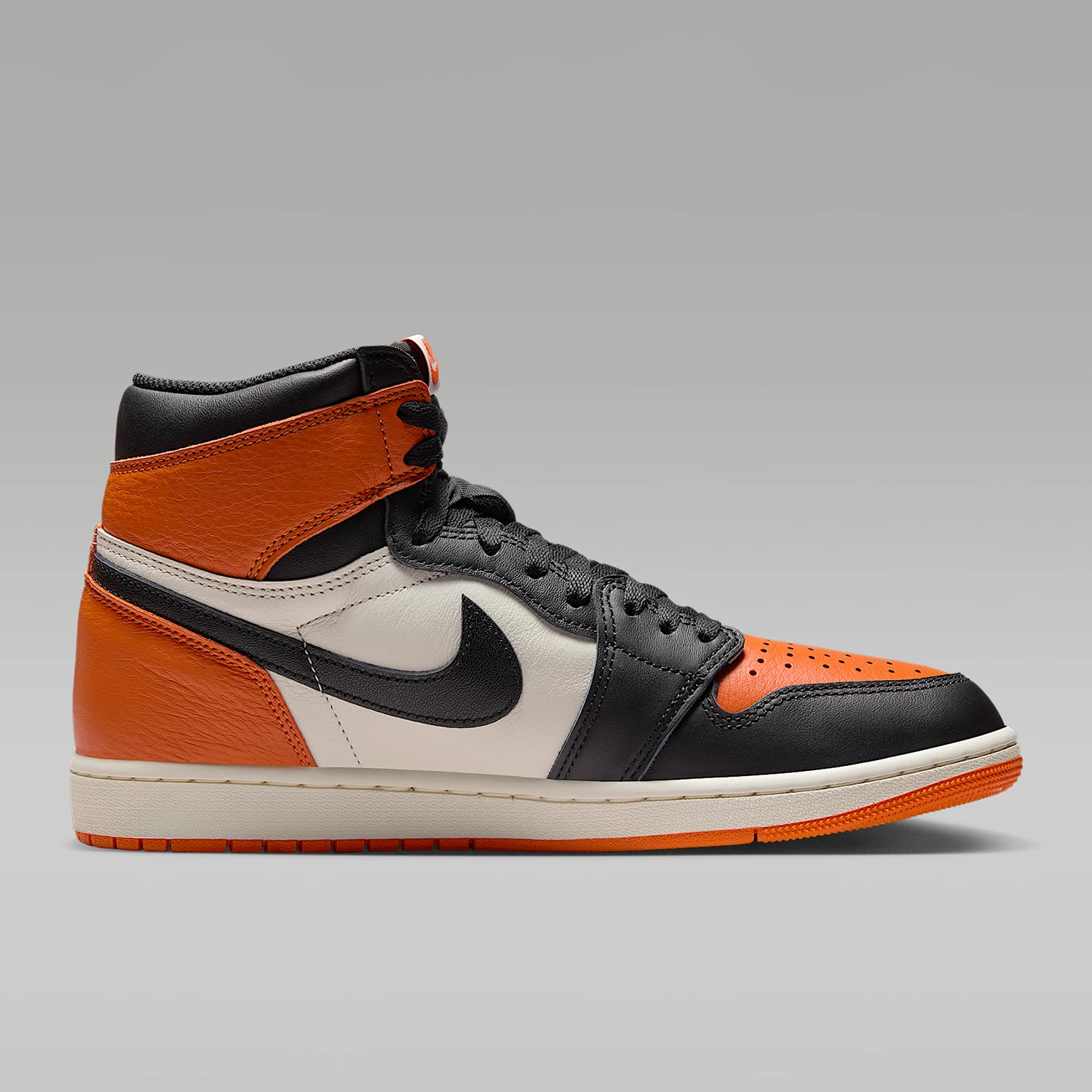 Scarpe da skate sportive alte Nike Air Jordan 1 originali DZ5485-008