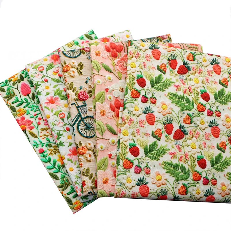 

Imitation Embroidered 3D Printed Fabric Strawberry Floral Print Polyester-Cotton Fabric DIY Clothing Tablecloth Bag Decoration