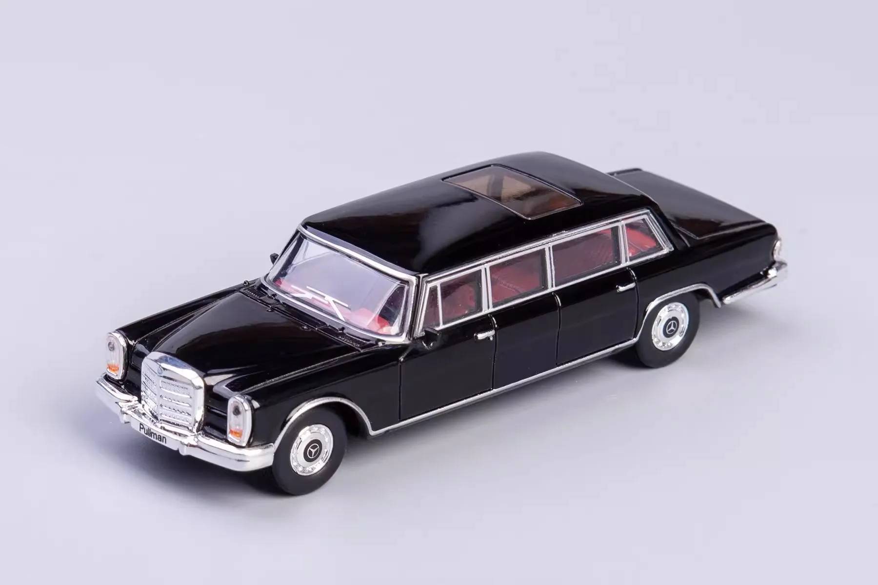 DCT 1/64 Mercedes-Benz Pullman 600 (W100) LWB Limuzyna Samochód Odlew Metalowy Model Auta Zabawki Prezent Świąteczny dla Dzieci Chłopców