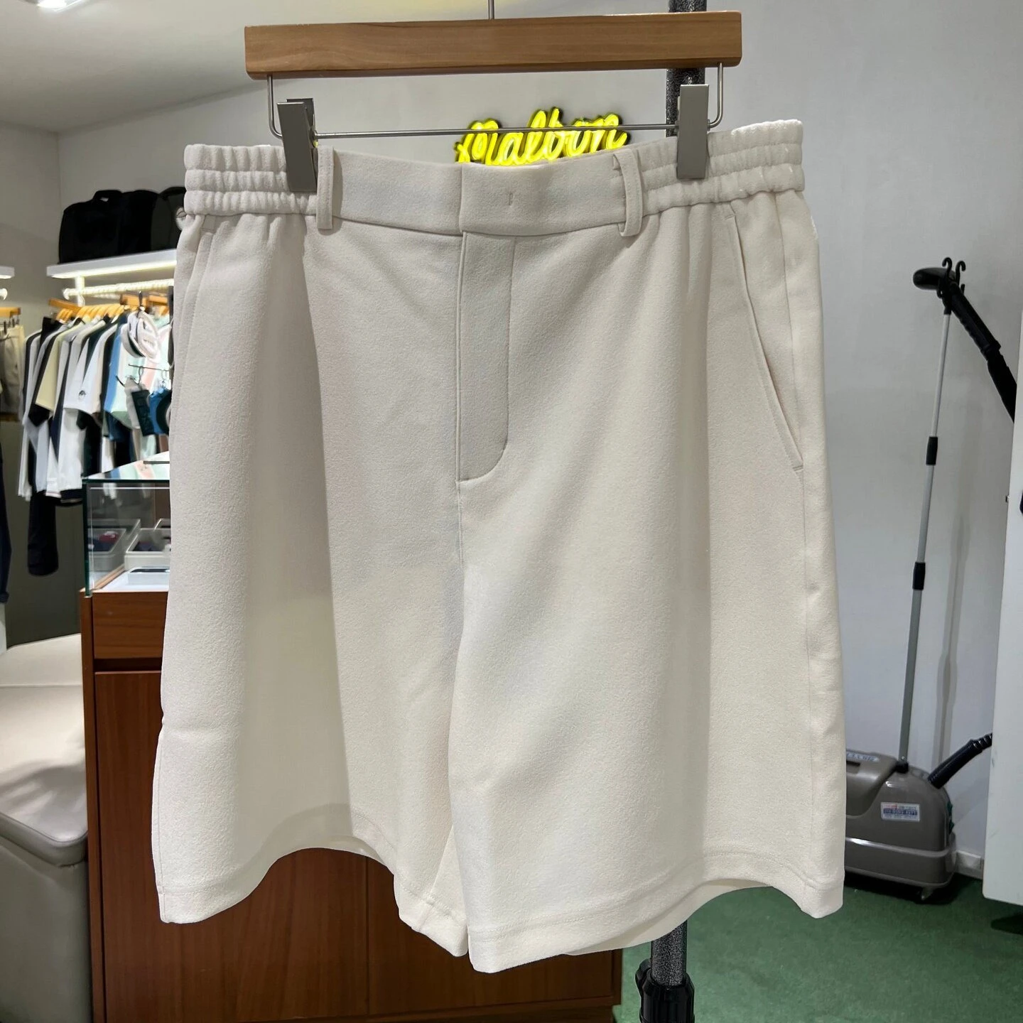 Men's Golf Bermuda Shorts 2026 Summer New Korean Style Drawstring Elastic Waist Straight Leg Breathable Quick-Dry Stretch Soft