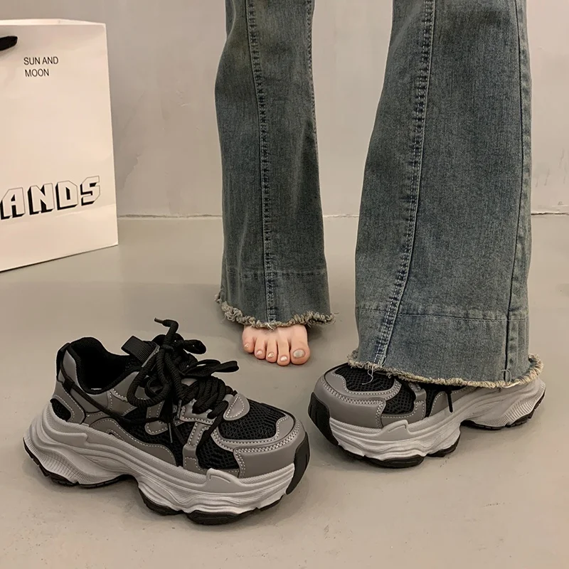 

Специальное предложение Dad oes Женское повседневное Thi Bot на увеличенной высоте Sports oes Весеннее новое серебряное универсальное удобное