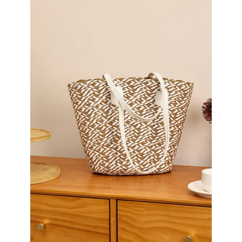 Knitted leisure travel shoulder bag, trendy contrasting straw handbag, European and American retro style seaside beauty bag