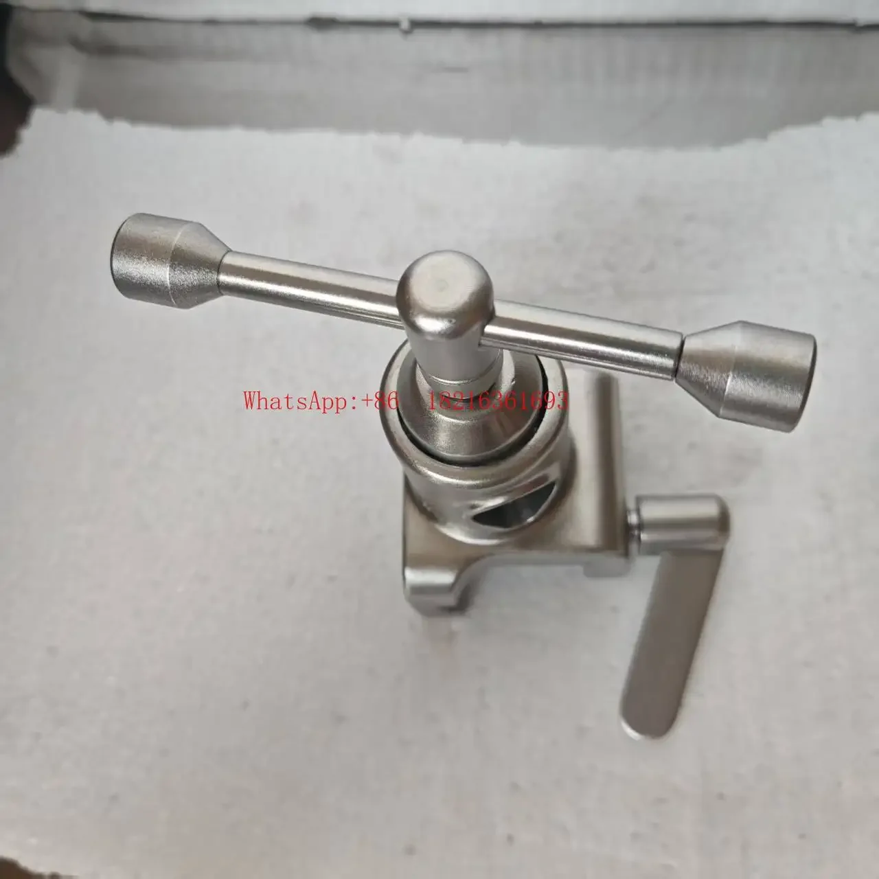 The socket slider is suitable for any surgical table accessory