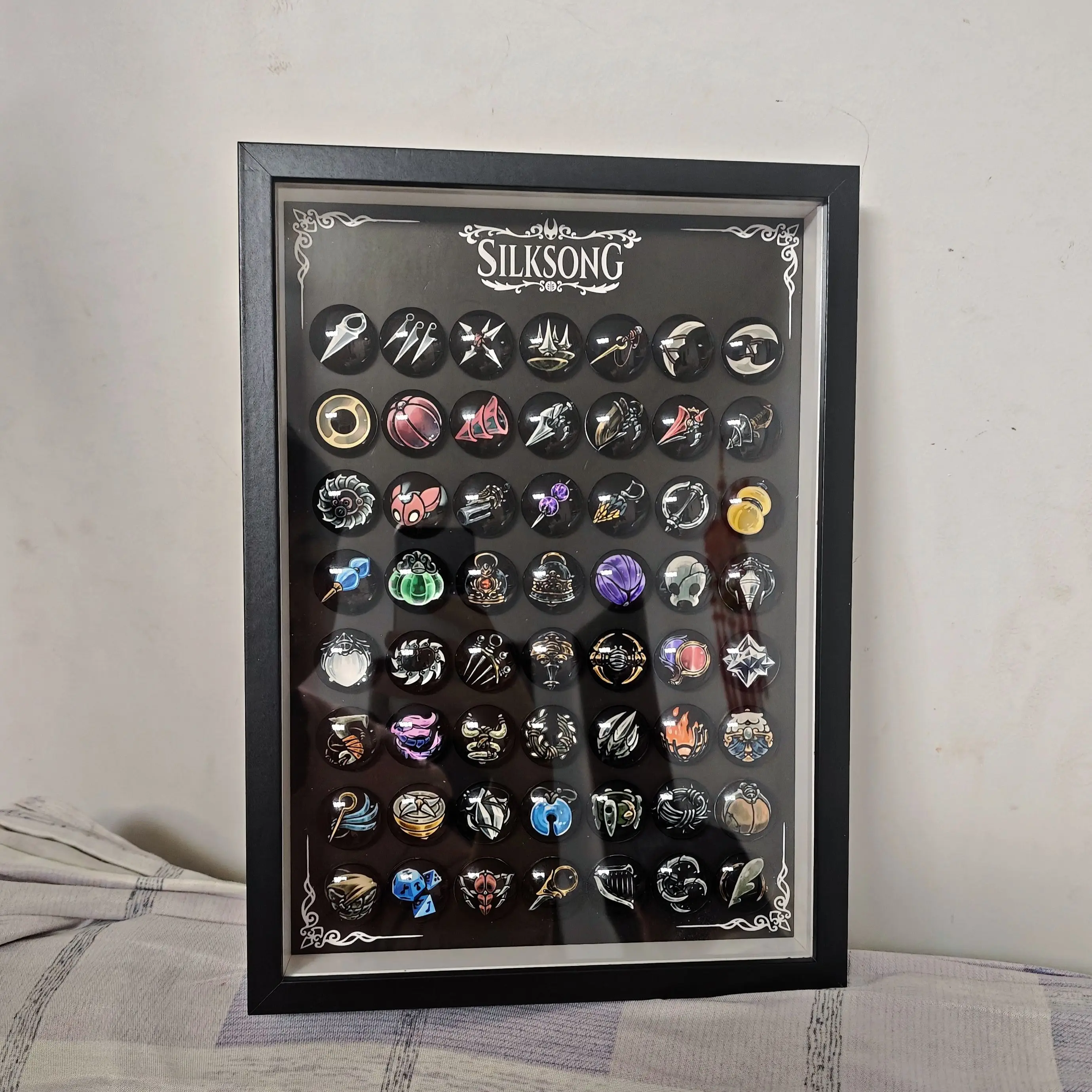 Op voorraad Hollow Knight Game Perifere magnetische beschermende Talisman Collectibles Decoraties Ornamenten Talisman Aangepast cadeau