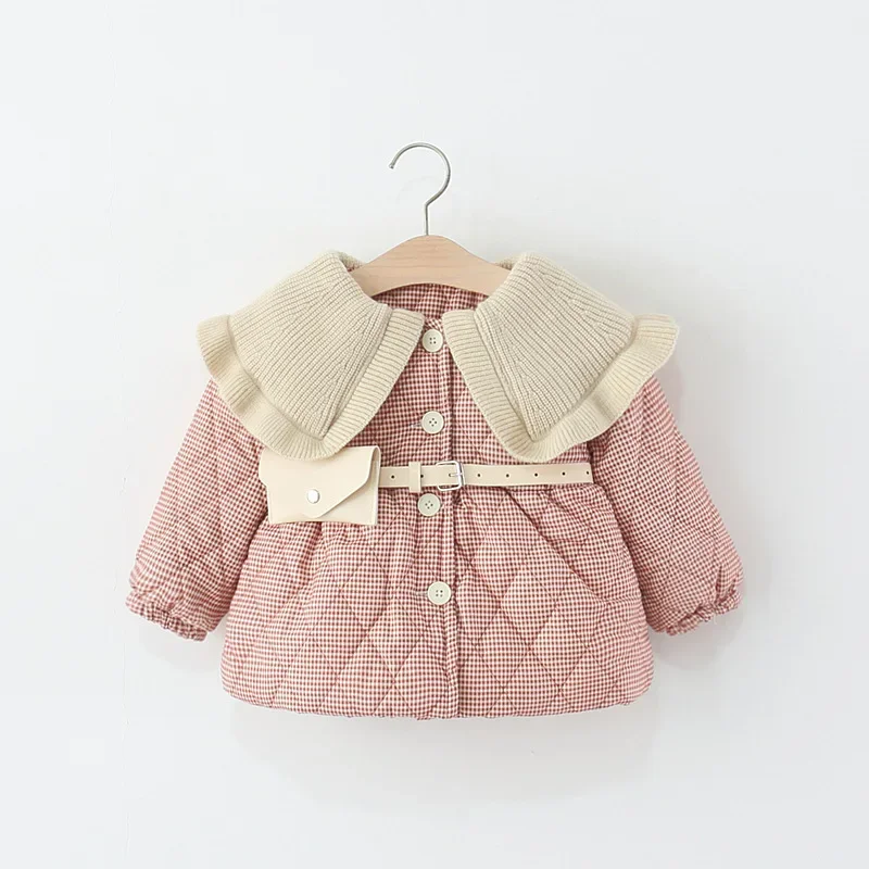 Moda estilo doce meninas casaco de inverno xadrez malha plissado colarinho quente algodão acolchoado outerwear cinto e saco crianças jaqueta