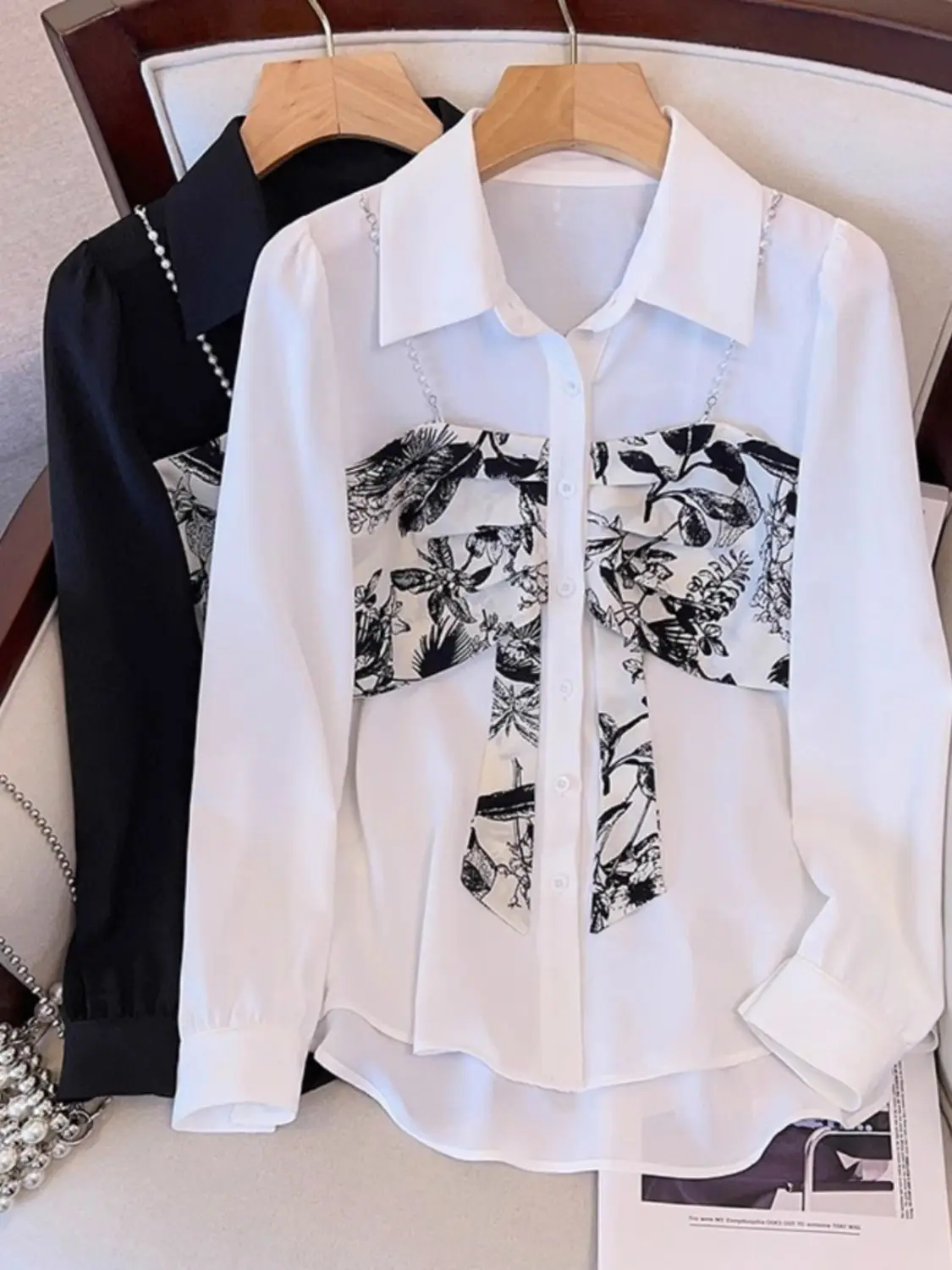 

2025 Autumn Loose New Style Fashionable and Versatile Thin Fake Two-piece Shirt Temperament Top