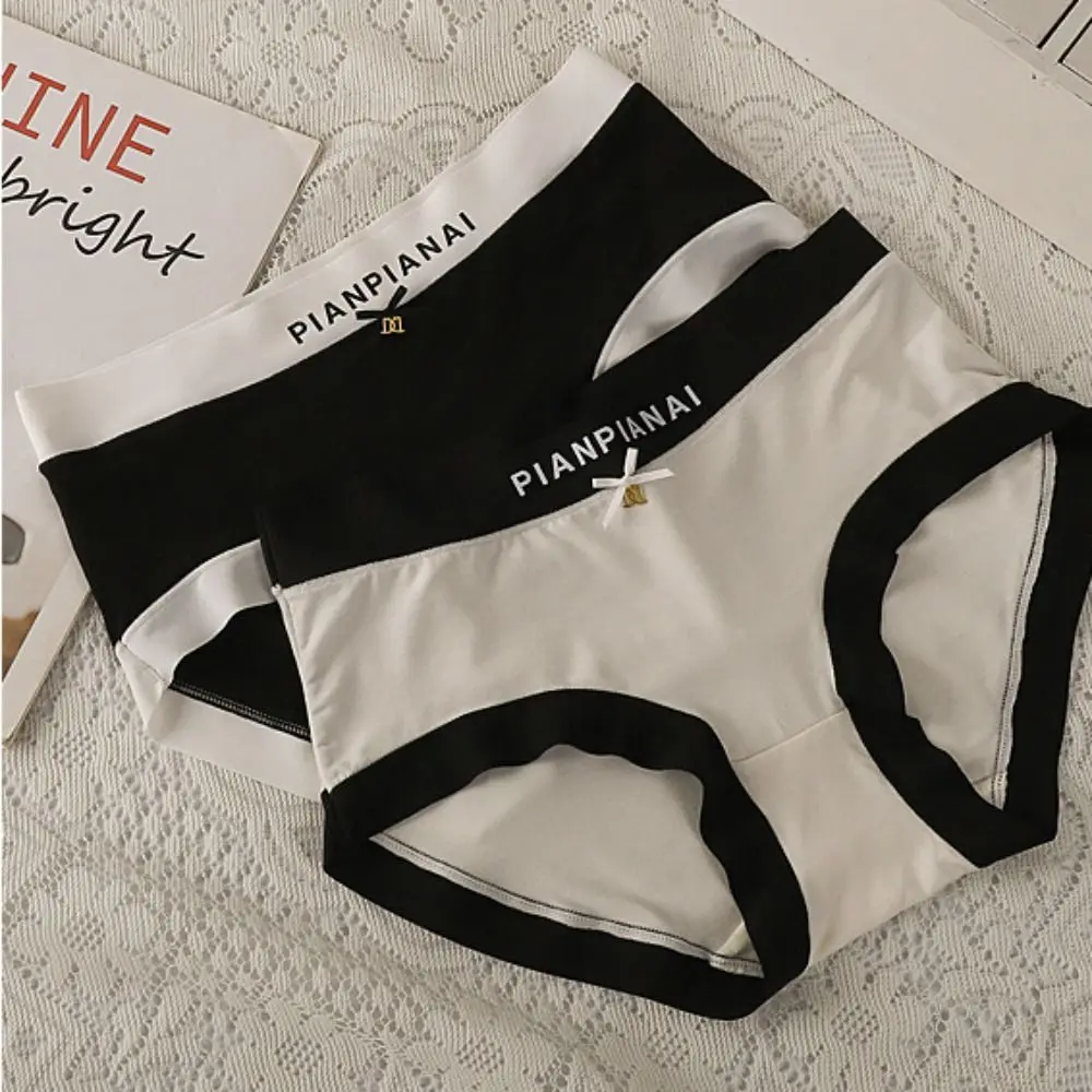 

Soft Alphabet Colorblocking Panties Smooth Cotton Crotch Breathable Midriff Panties Ladies Seamless Underwear