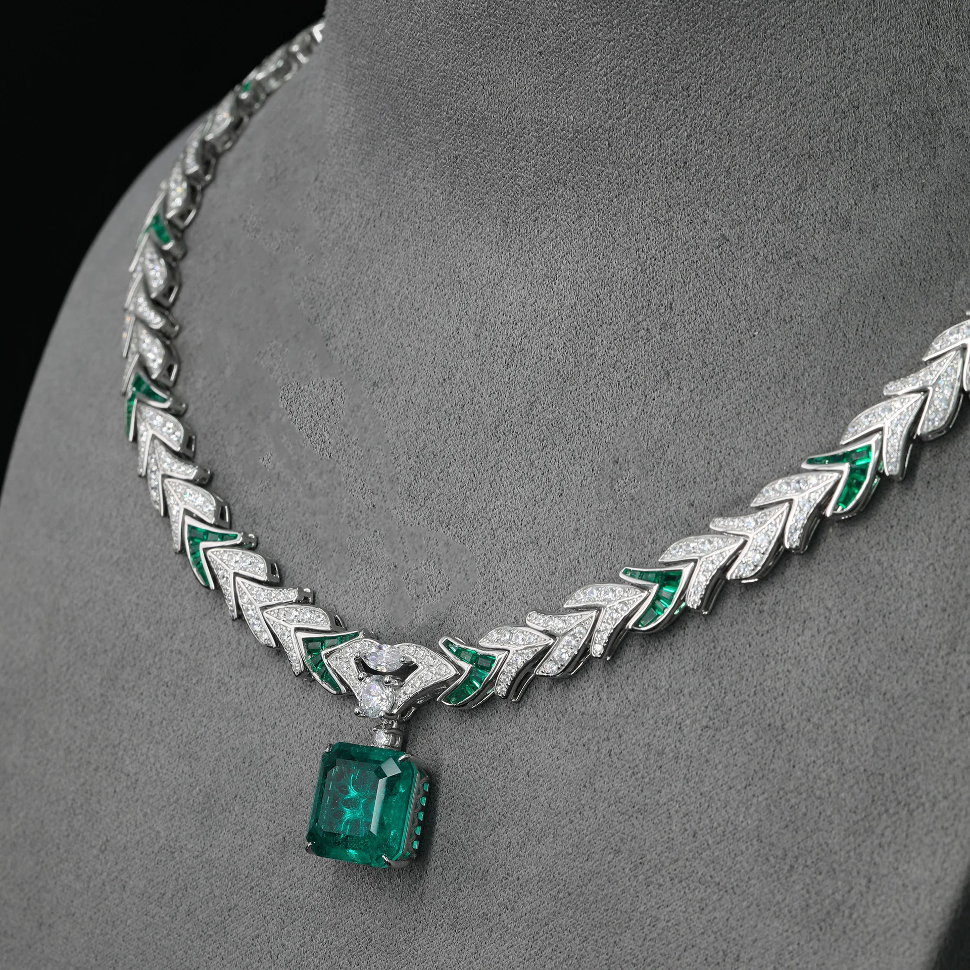 Art Deco 15.5ct Octagonal Artificial Emerald Statement Necklace 925 Sterling Silver Luxury Fine Jewelry for Women's Wedding Gift