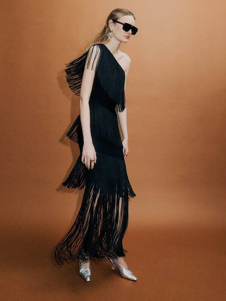 

Sexy One Shoulder Fringe Long Bandage Dress Women Black Sleeveless Diagonal Collar Tassel Bodycon Dresses Evening Party Gowns