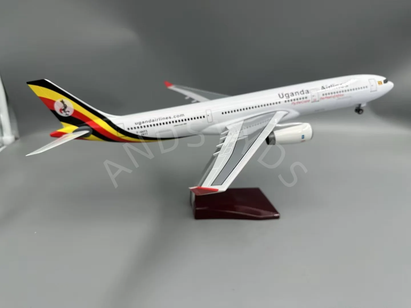 

NEW 1/135 Scale Plane A330 Uganda Airline Resin Die-cast Airplanes Toy (Touch or Sound Control) Collected Gift By Aviation