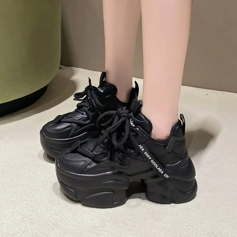 

Осенние женские кроссовки на массивном каблуке 7,5 см, новая весенняя спортивная обувь на платформе с дышащей сеткой, женская обувь для папы на толстой подошве