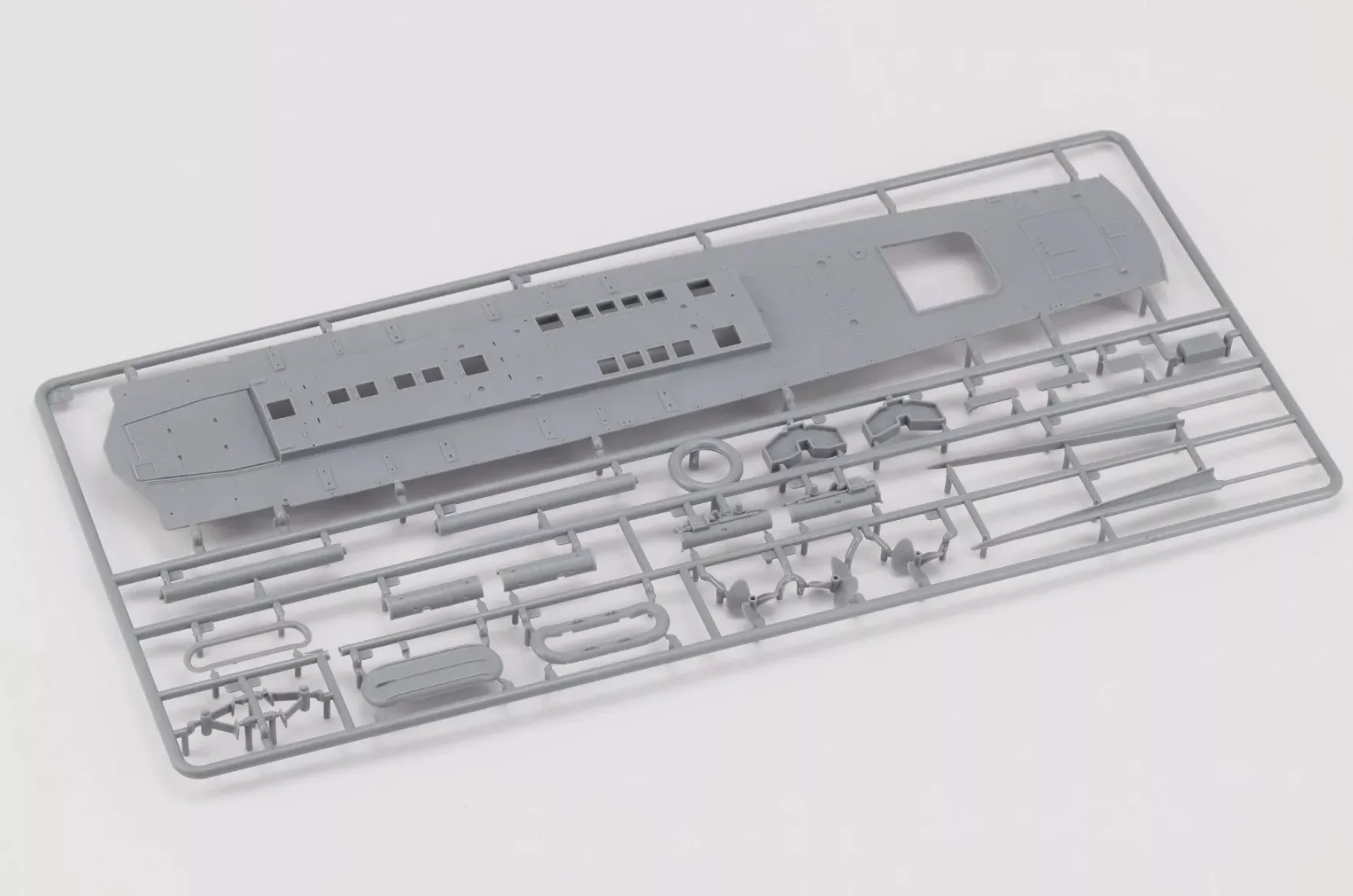 FOREART 1001 1/72 Scale German Schnellboot S38 S-38 1942 Display Collectible Hobby Craft Toy Plastic Assembly Model Kit