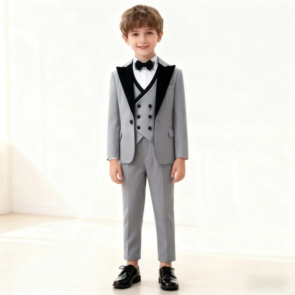 

Модный серый детский костюм-смокинг из 4 предметов: пиджак, жилет, брюки. Хит продаж! Нарядный комплект для мальчиков на свадьбу, день рождения, для мальчика-церемониста.