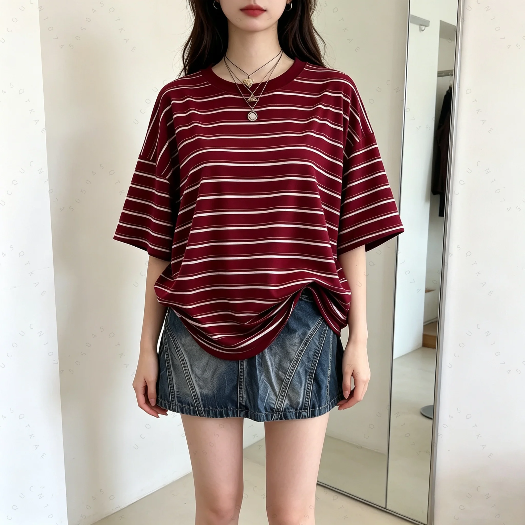 Image of Angesagtes Y2k Gestreiftes Digital-Print Lässiges Oversized Mittellanges Rundhals-T-Shirt für Damen, Strandmode, Freizeit-Sport-Oberteil