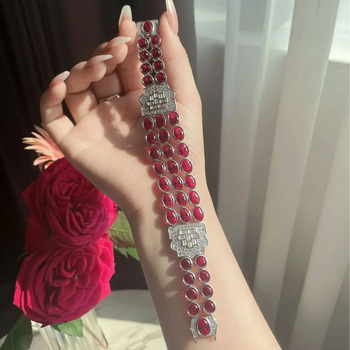 925 Silver Egg Luxury Heavy Duty Red Corundum 6 * 8 Vintage Pigeon Blood Red 1.5 Carat Bracelet