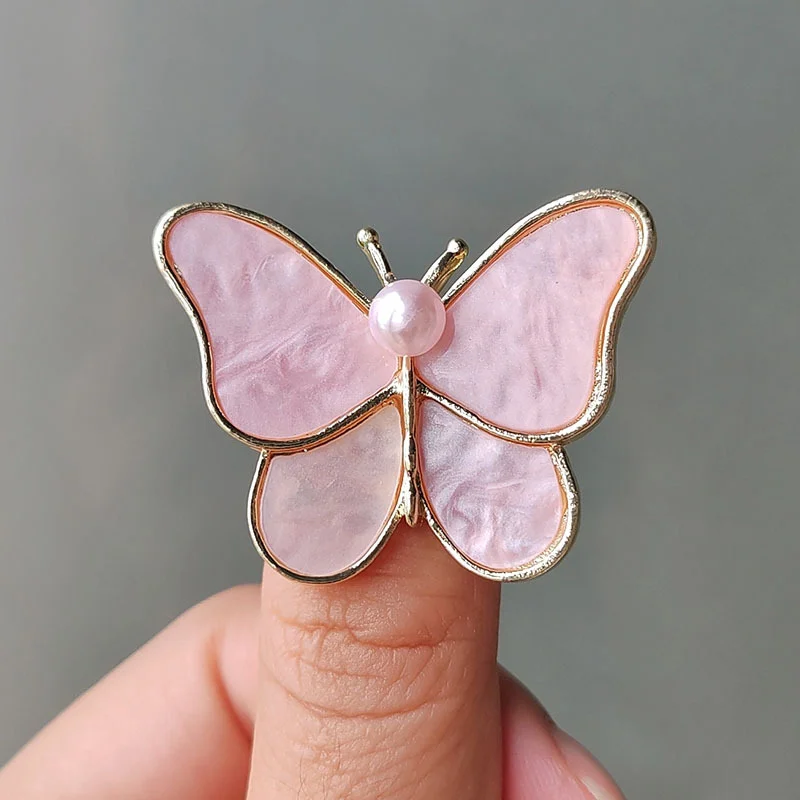 2024 Beimu Butterfly brooch for women with a sense of luxury, niche pearl brooch, brooch clothing, sweater accessories