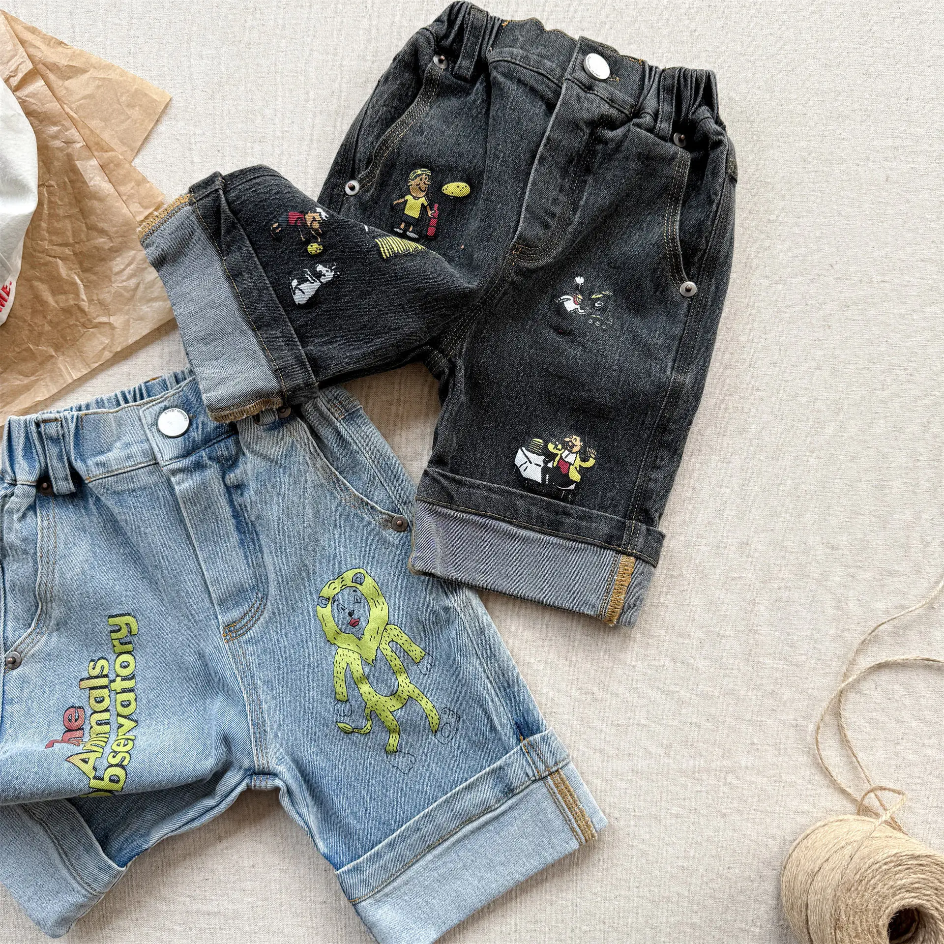 

2026 Summer New Children Denim Shorts Fashion Versatile Girls Cartoon Five Point Pants Kids Boys Casual Jeans Toddler Clothes