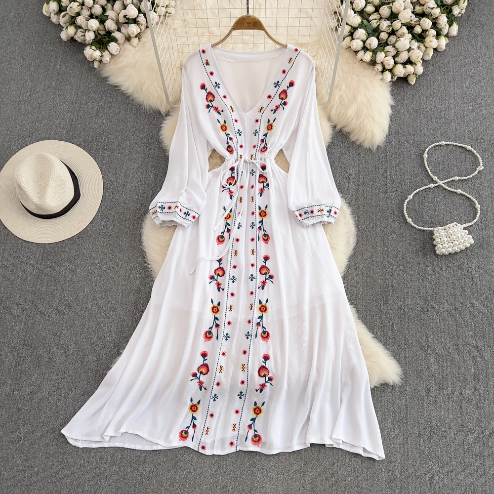 

Women Slim Long Dress Embroidery V-neck Bohemian Ethnic Seaside Vacation Beach Boho