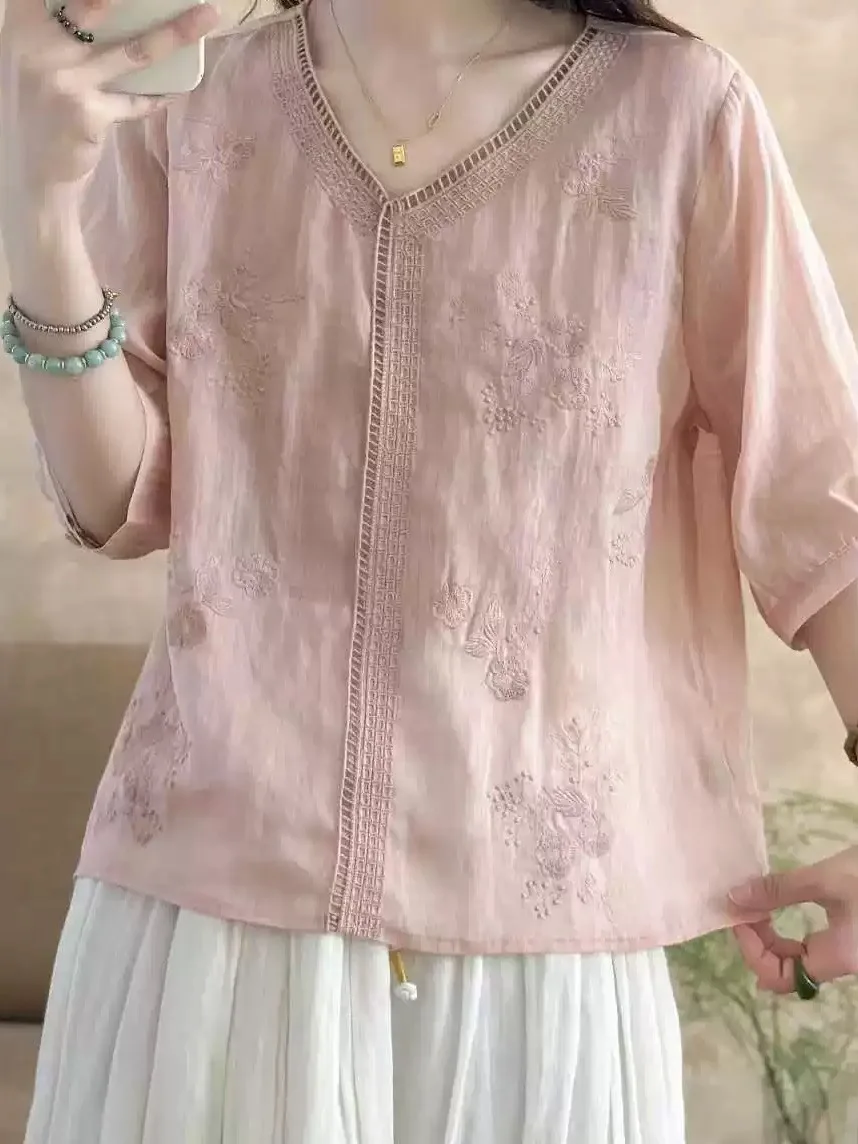 

Summer Fashionable Cotton Linen Embroidered Shirt Large Size Women's Five Sleeve V-neck Stylish Small Top New Chinese Tea Cos...