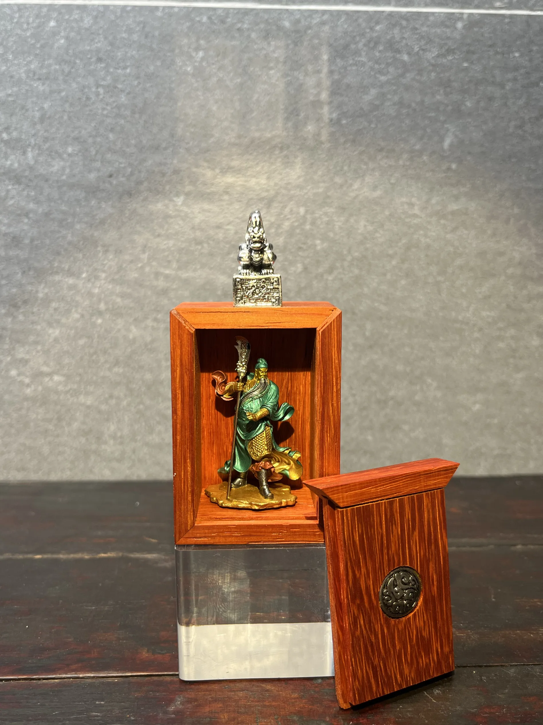 Rosewood with Door Buddha Shrine Shrine with Pure Guan Gong God of War and Wealth Can Be Used as Pendant String Rope