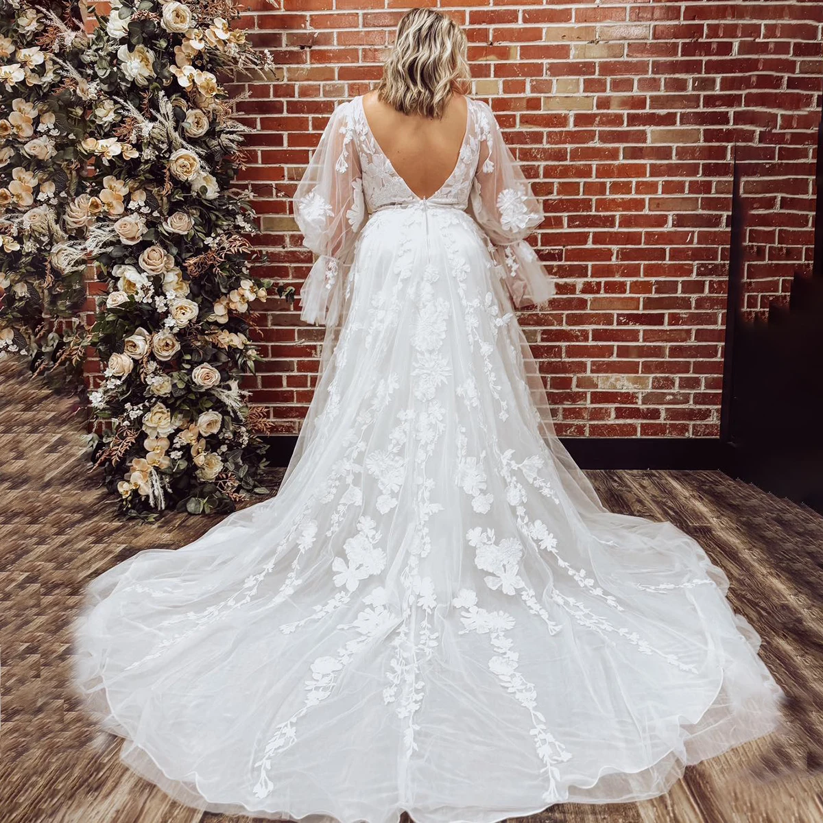 Plus Size Plunge V Neck Embroidered Bridal Gowns Customized Long Bubble Sleeves Ivory Tulle Backless Overweight Wedding Dress