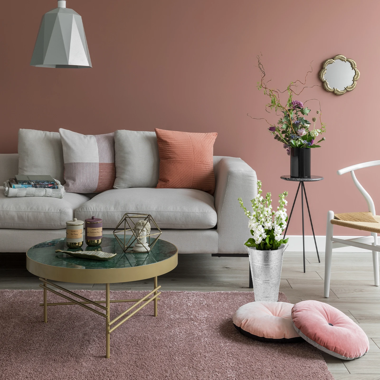 

Farmhouse Iron Flower Bucket Vintage Planter Container for Fresh Or Dried Flowers Rustic Metal Vase for Bookcase Cabinet Decor