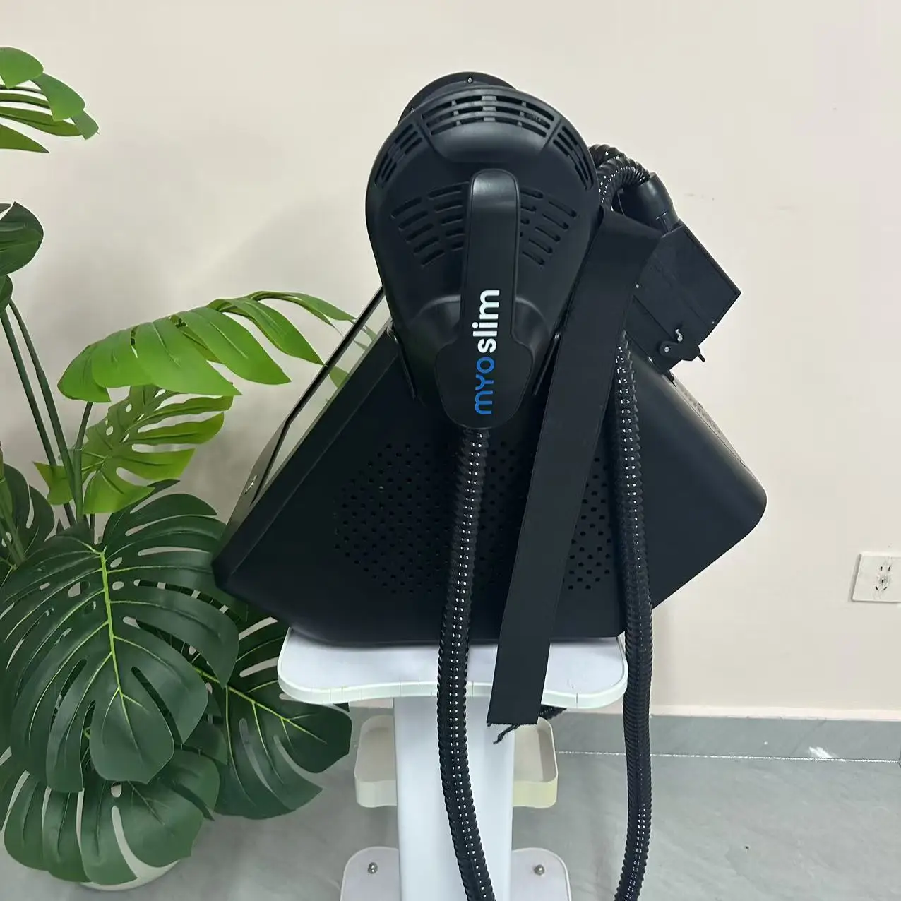 

Аппарат для коррекции фигуры Myoslim HI-EMT: сжигание жира, уменьшение объемов, стимуляция мышц, магнитный массажер для похудения (для салонов)