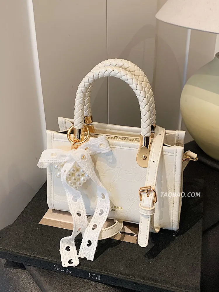 

Летняя женская сумка 2026: популярная, премиальная, фактурная, элегантная, модная, универсальная, через плечо, с подвеской