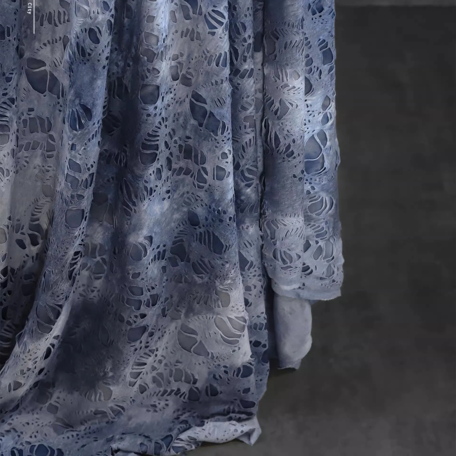 

1 ярд, высококачественная полиэфирная хлопчатобумажная ткань, стираная водой полая сетка, модель одежды «сделай сам», дизайнерская ткань для пэчворка