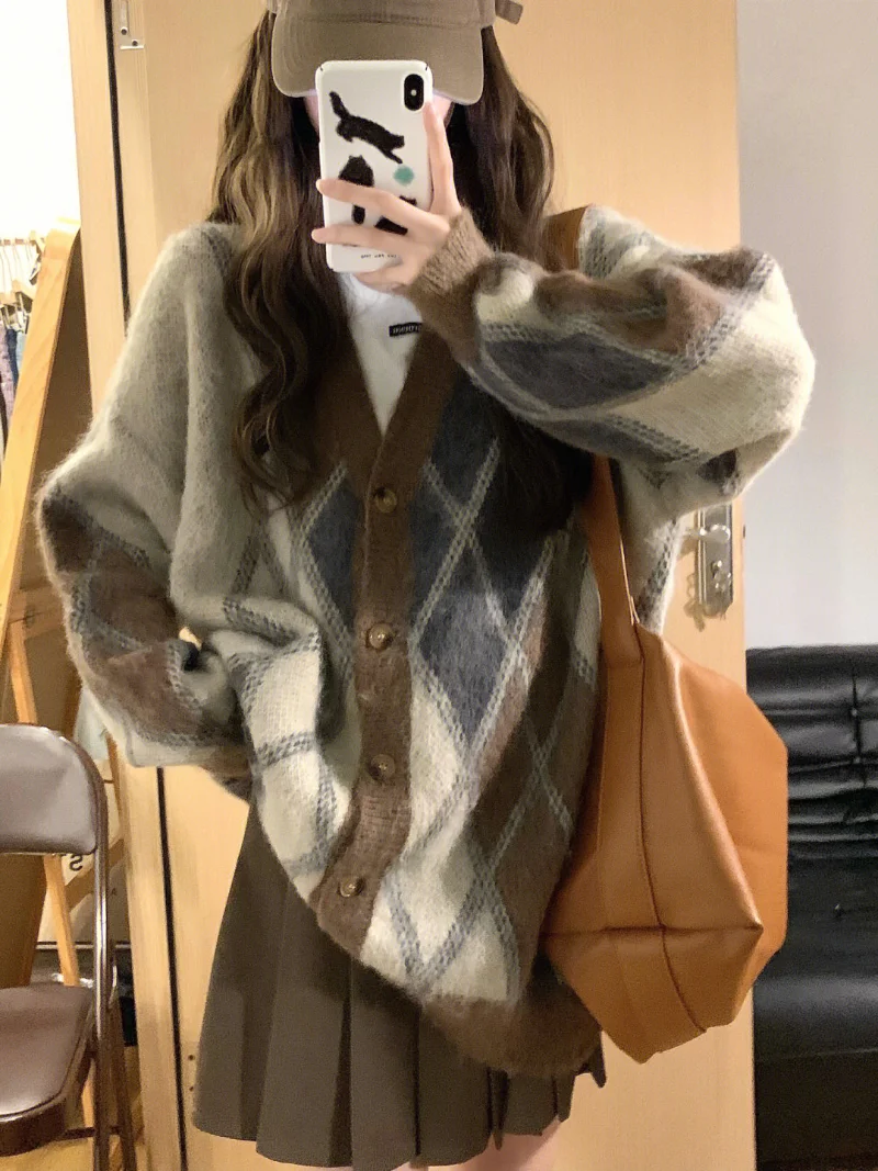 

New Mohair Sweater Coat Brown Diamond Plaid Knitwear Korean Style Loose Chic Knitted Cardigan Women Pleated Skirt Two Piece Set